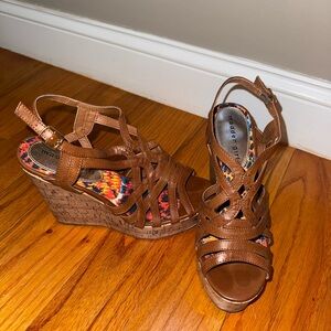 Madden Girl Wedge Sandals (like new)